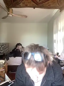 XanderOzzz online show from February 11, 2026, 4:01 pm