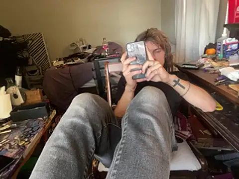 XanderOzzz online show from July 1, 2026, 5:23 pm