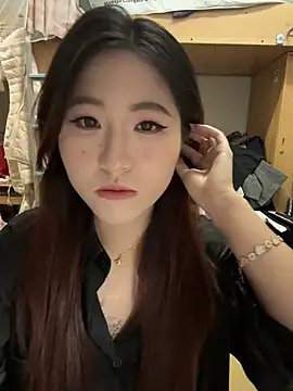 Snapshot of ououlovelove chatting on March 20, 2026, 2:11 pm ououlovelove online show from March 20, 2026, 2:11 pm