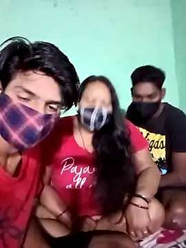 Snapshot of LoveOnStream chatting on October 22, 2025, 11:59 pm LoveOnStream online show from October 22, 2025, 11:59 pm