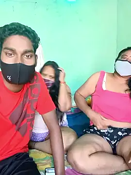 Snapshot of LoveOnStream chatting on November 6, 2025, 6:36 am LoveOnStream online show from November 6, 2025, 6:36 am