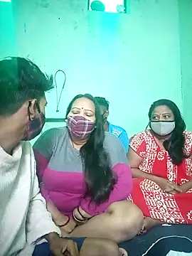 Snapshot of LoveOnStream chatting on November 19, 2025, 2:00 am LoveOnStream online show from November 19, 2025, 2:00 am