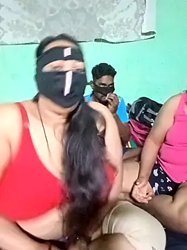 Snapshot of LoveOnStream chatting on November 21, 2025, 4:16 pm LoveOnStream online show from November 21, 2025, 4:16 pm