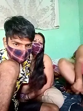 Snapshot of LoveOnStream chatting on November 22, 2025, 4:22 am LoveOnStream online show from November 22, 2025, 4:22 am