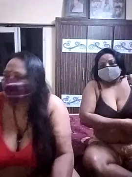 Snapshot of LoveOnStream chatting on February 14, 2026, 1:35 am LoveOnStream online show from February 14, 2026, 1:35 am