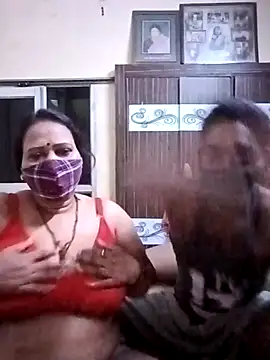 Snapshot of LoveOnStream chatting on February 23, 2026, 9:50 am LoveOnStream online show from February 23, 2026, 9:50 am