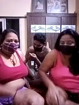 Snapshot of LoveOnStream chatting on February 25, 2026, 1:48 am LoveOnStream online show from February 25, 2026, 1:48 am