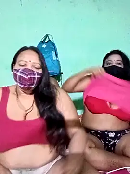 Snapshot of LoveOnStream chatting on March 6, 2026, 12:51 am LoveOnStream online show from March 6, 2026, 12:51 am