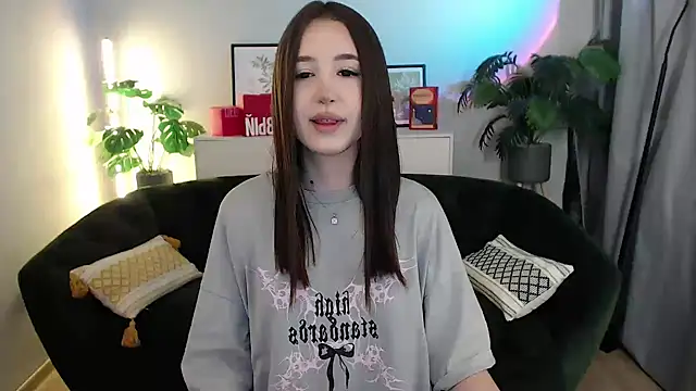 Snapshot of BlackEyesGirl chatting on January 17, 2026, 7:02 am BlackEyesGirl online show from January 17, 2026, 7:02 am