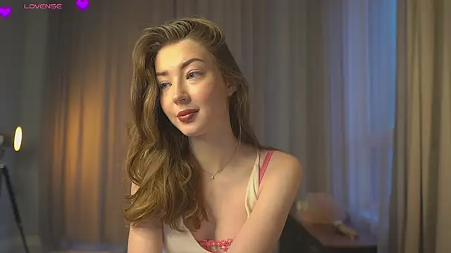 DeeannaBoera online show from December 15, 2025, 4:17 am