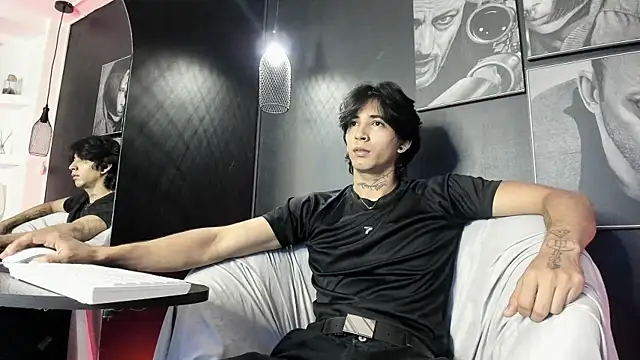 Snapshot of jett_savage chatting on October 6, 2025, 1:41 pm jett savage online show from October 6, 2025, 1:41 pm