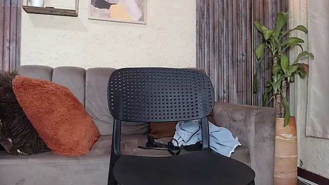 CurlyDani online show from February 3, 2026, 2:53 am