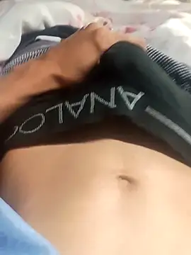 Snapshot of morenosfd069 chatting on December 19, 2025, 10:11 am morenosfd069 online show from December 19, 2025, 10:11 am