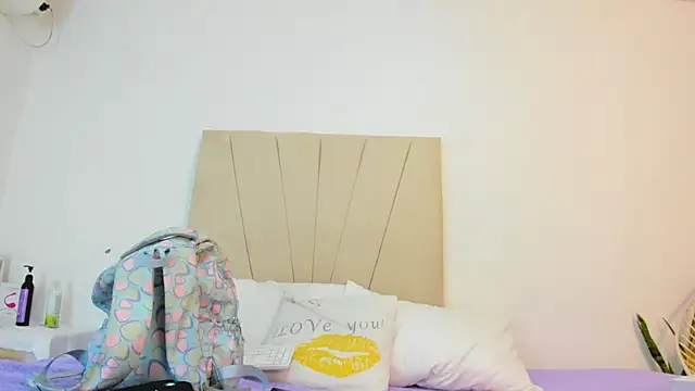  Miaa khalifa  online show from October 4, 2025, 12:03 pm