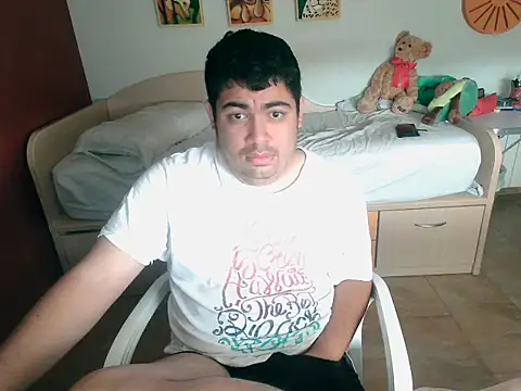 Snapshot of Martigato3 chatting on September 21, 2025, 11:56 am Martigato3 online show from September 21, 2025, 11:56 am