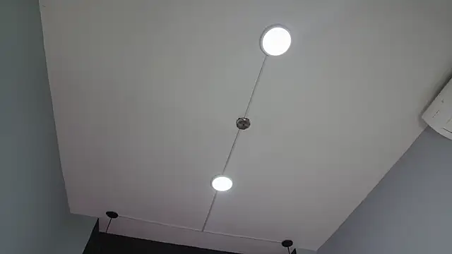 kitty collins  online show from October 22, 2025, 11:54 am