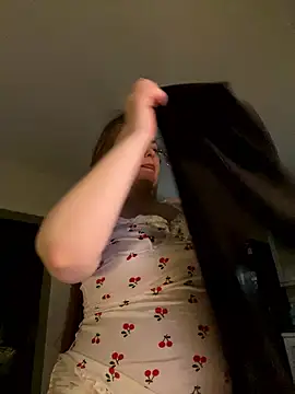 Snapshot of DeniMilkyyyyy chatting on January 17, 2026, 5:16 pm DeniMilkyyyyy online show from January 17, 2026, 5:16 pm