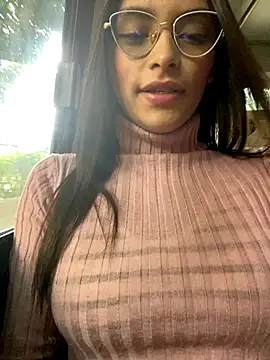 Hannacooper3 online show from November 15, 2025, 6:26 pm