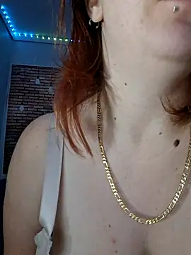 Snapshot of queenpeaches121 chatting on November 3, 2025, 11:48 pm queenpeaches121 online show from November 3, 2025, 11:48 pm