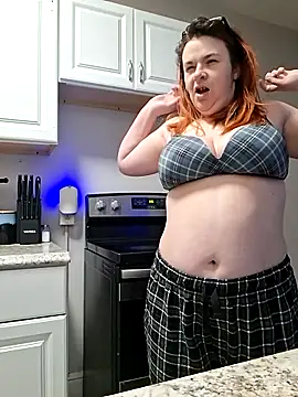 Snapshot of queenpeaches121 chatting on March 7, 2026, 11:07 am queenpeaches121 online show from March 7, 2026, 11:07 am