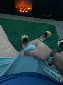 Snapshot of YoungBBCMilker chatting on November 11, 2025, 7:25 pm YoungBBCMilker online show from November 11, 2025, 7:25 pm