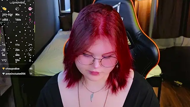 Snapshot of fillisfox_ chatting on February 7, 2026, 10:30 am fillisfox online show from February 7, 2026, 10:30 am