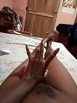 Snapshot of littlebunnySL chatting on February 11, 2026, 4:06 am littlebunnySL online show from February 11, 2026, 4:06 am