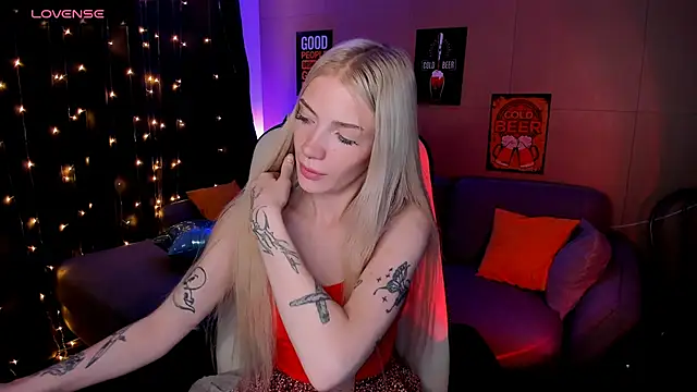 AnyaTaylor  online show from September 25, 2025, 2:15 am