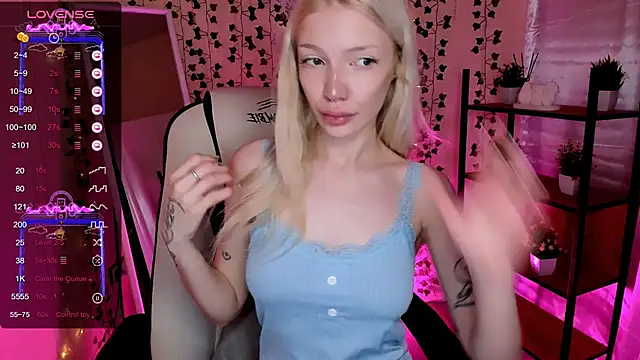 AnyaTaylor  online show from May 13, 2026, 2:09 am