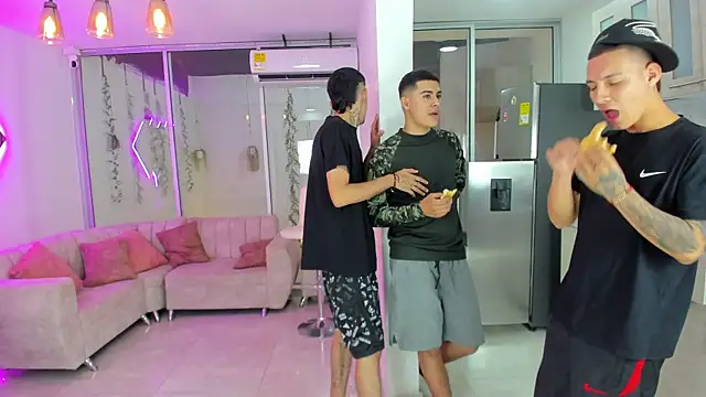 Snapshot of Warrios_teams chatting on September 9, 2025, 5:40 am Warrios teams online show from September 9, 2025, 5:40 am