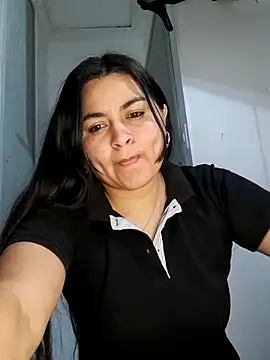 Snapshot of Llizxxy chatting on February 25, 2026, 4:22 am Llizxxy online show from February 25, 2026, 4:22 am