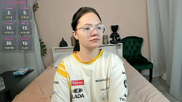 Snapshot of Lolly_Rolly chatting on September 28, 2025, 6:19 am Lolly Rolly online show from September 28, 2025, 6:19 am