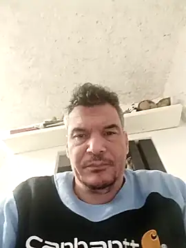 twitshe online show from November 26, 2025, 8:21 pm