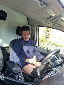 twitshe online show from March 3, 2026, 9:04 am