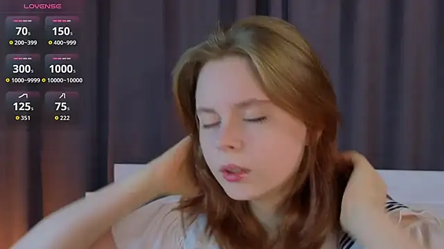 JulietteRain online show from November 15, 2025, 5:20 pm