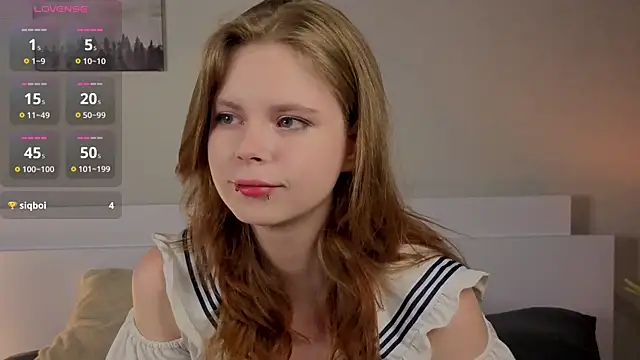 JulietteRain online show from July 17, 2026, 8:57 pm