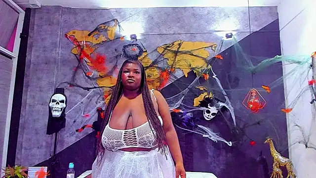 Maiam  Rossi online show from October 31, 2025, 1:12 pm