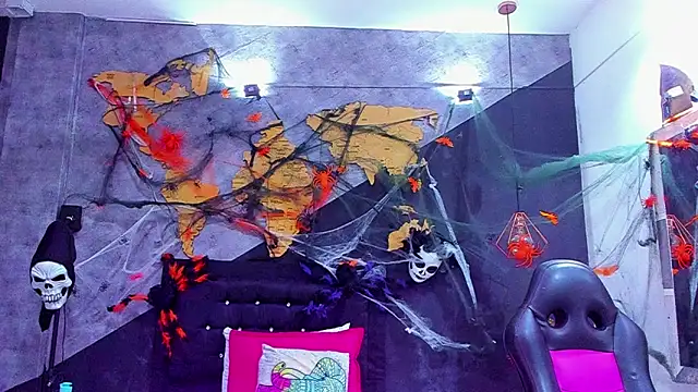 Maiam  Rossi online show from November 8, 2025, 12:27 pm