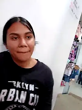 burbuja02 online show from October 15, 2025, 7:25 pm