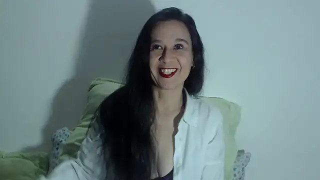 Snapshot of Aileendarkhot chatting on February 13, 2026, 5:14 am Aileendarkhot online show from February 13, 2026, 5:14 am