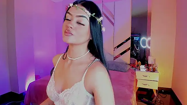 EmmaStonns online show from November 20, 2025, 12:05 pm