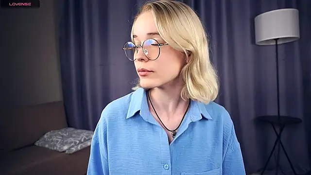 Snapshot of EdaKirkIin chatting on September 8, 2025, 4:06 pm EdaKirkIin online show from September 8, 2025, 4:06 pm