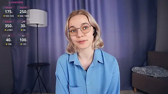 Snapshot of EdaKirkIin chatting on October 4, 2025, 6:22 am EdaKirkIin online show from October 4, 2025, 6:22 am