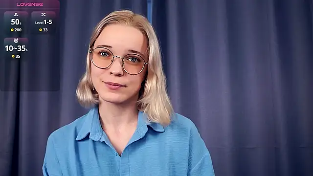 Snapshot of EdaKirkIin chatting on October 17, 2025, 5:32 am EdaKirkIin online show from October 17, 2025, 5:32 am