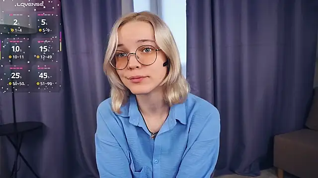 Snapshot of EdaKirkIin chatting on October 22, 2025, 5:08 am EdaKirkIin online show from October 22, 2025, 5:08 am