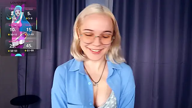 Snapshot of EdaKirkIin chatting on November 11, 2025, 5:40 am EdaKirkIin online show from November 11, 2025, 5:40 am