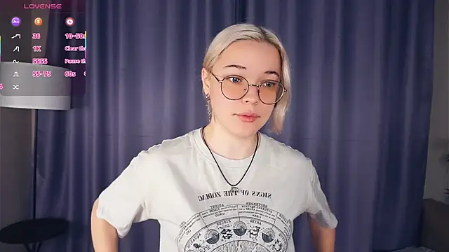 Snapshot of EdaKirkIin chatting on November 27, 2025, 5:42 am EdaKirkIin online show from November 27, 2025, 5:42 am