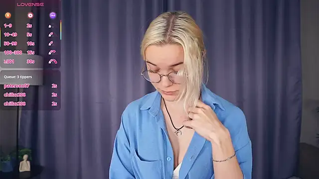 Snapshot of EdaKirkIin chatting on December 2, 2025, 5:13 am EdaKirkIin online show from December 2, 2025, 5:13 am