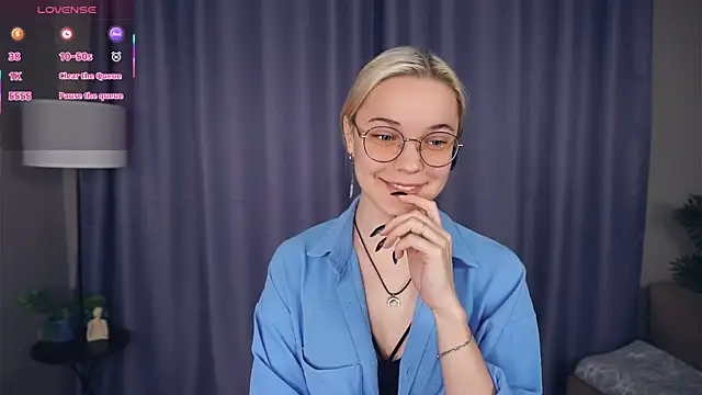 Snapshot of EdaKirkIin chatting on December 5, 2025, 6:11 am EdaKirkIin online show from December 5, 2025, 6:11 am