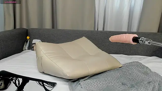 YourloveKetrin online show from March 27, 2026, 8:26 am